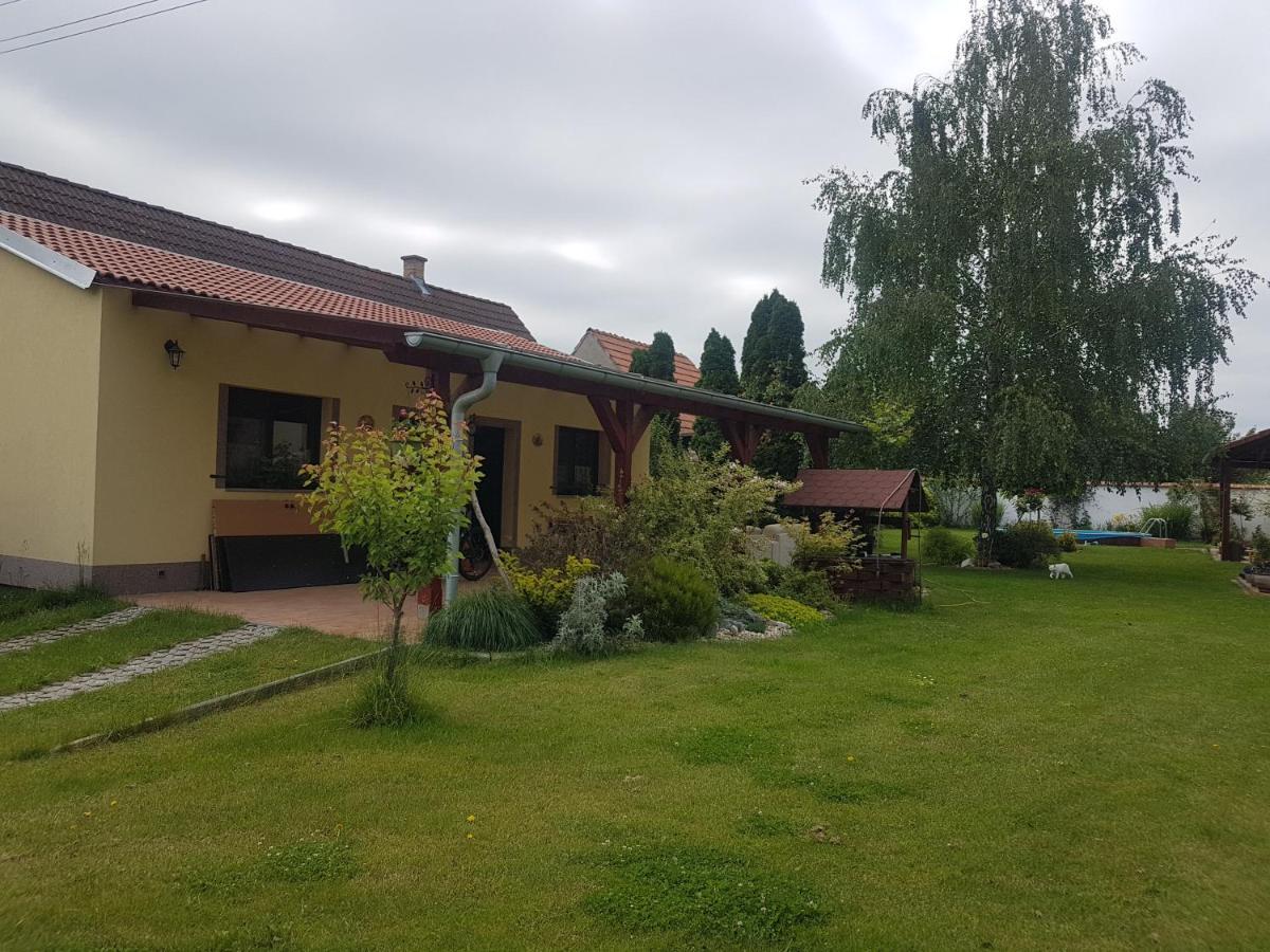 Ubytovani U Spacku Palava Novosedly  Bagian luar foto